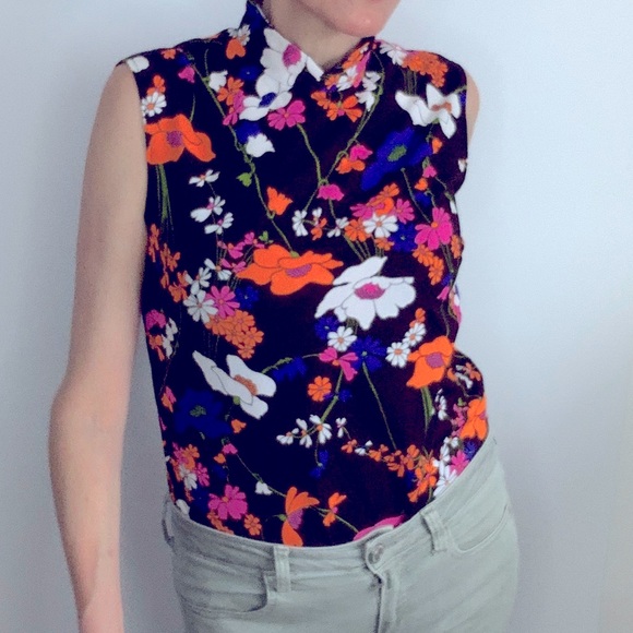 Genuine 60’s Top 🌸 Sleeveless🌸Gorgeous Dark Brown w/ Colorful Flowers🌸 - Picture 11 of 12